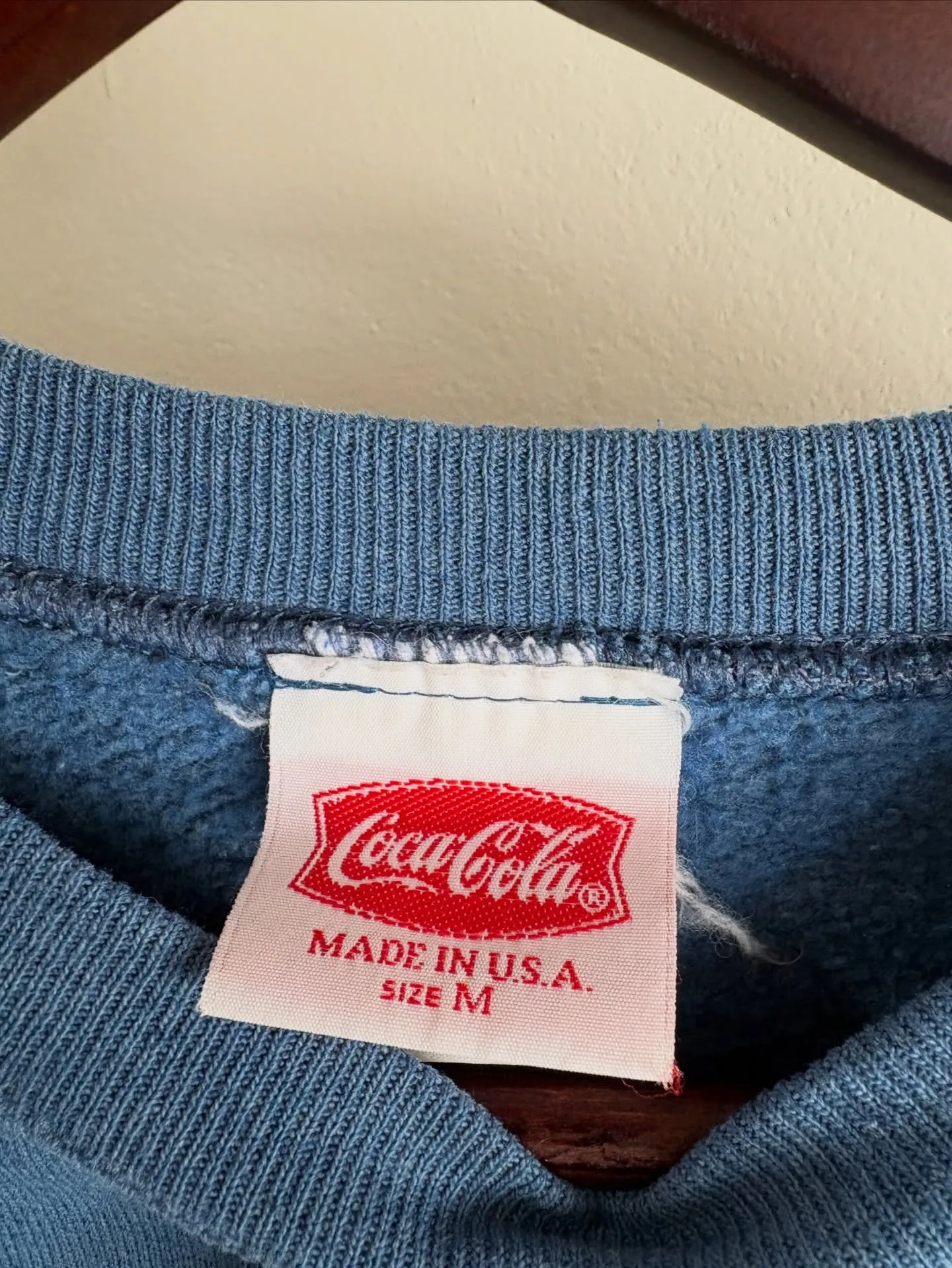 【商品紹介】Coca-Cola ビッグプリント クルーネック...