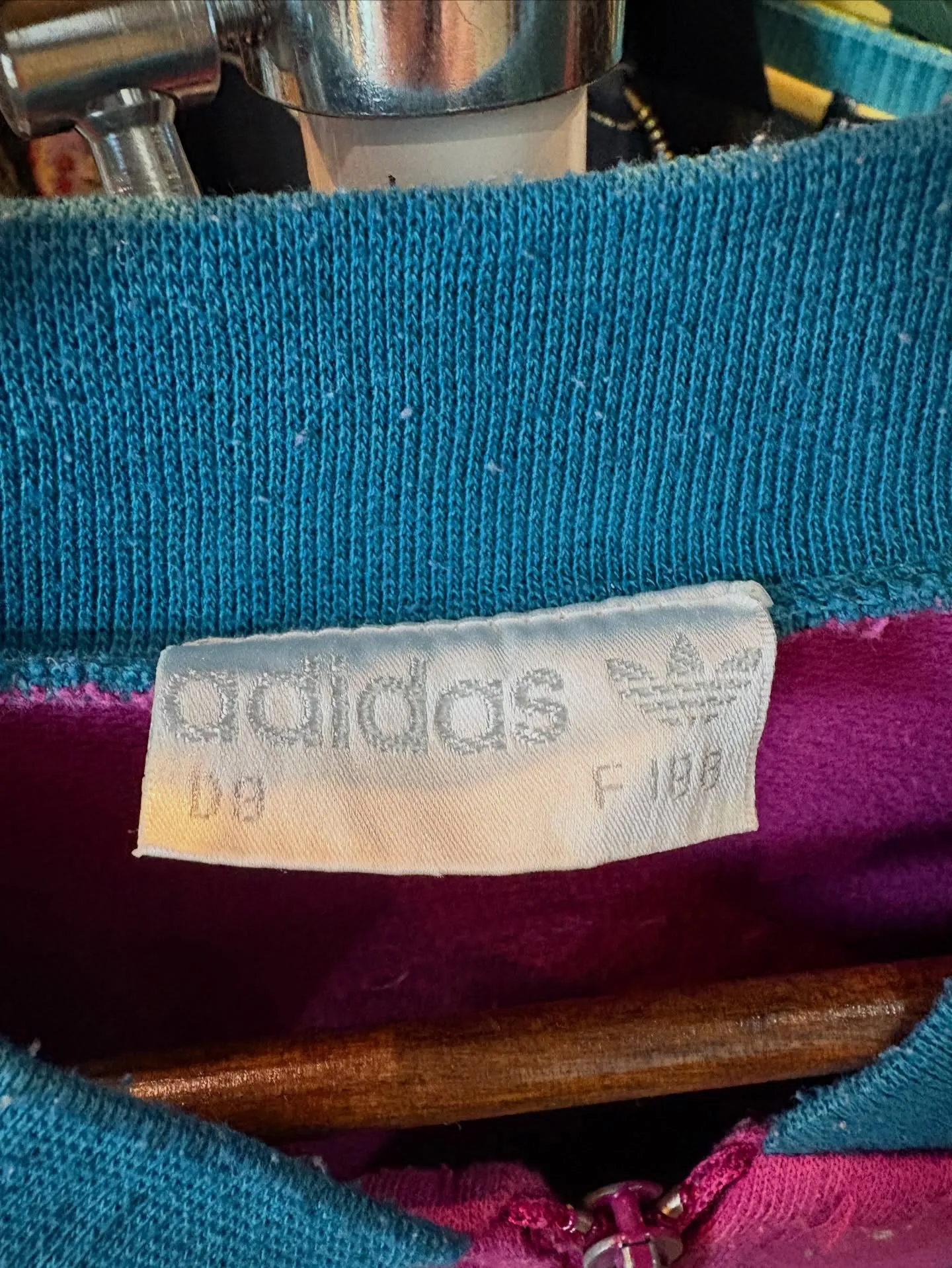 【商品紹介】90s adidas スウェットトラックジャケッ...