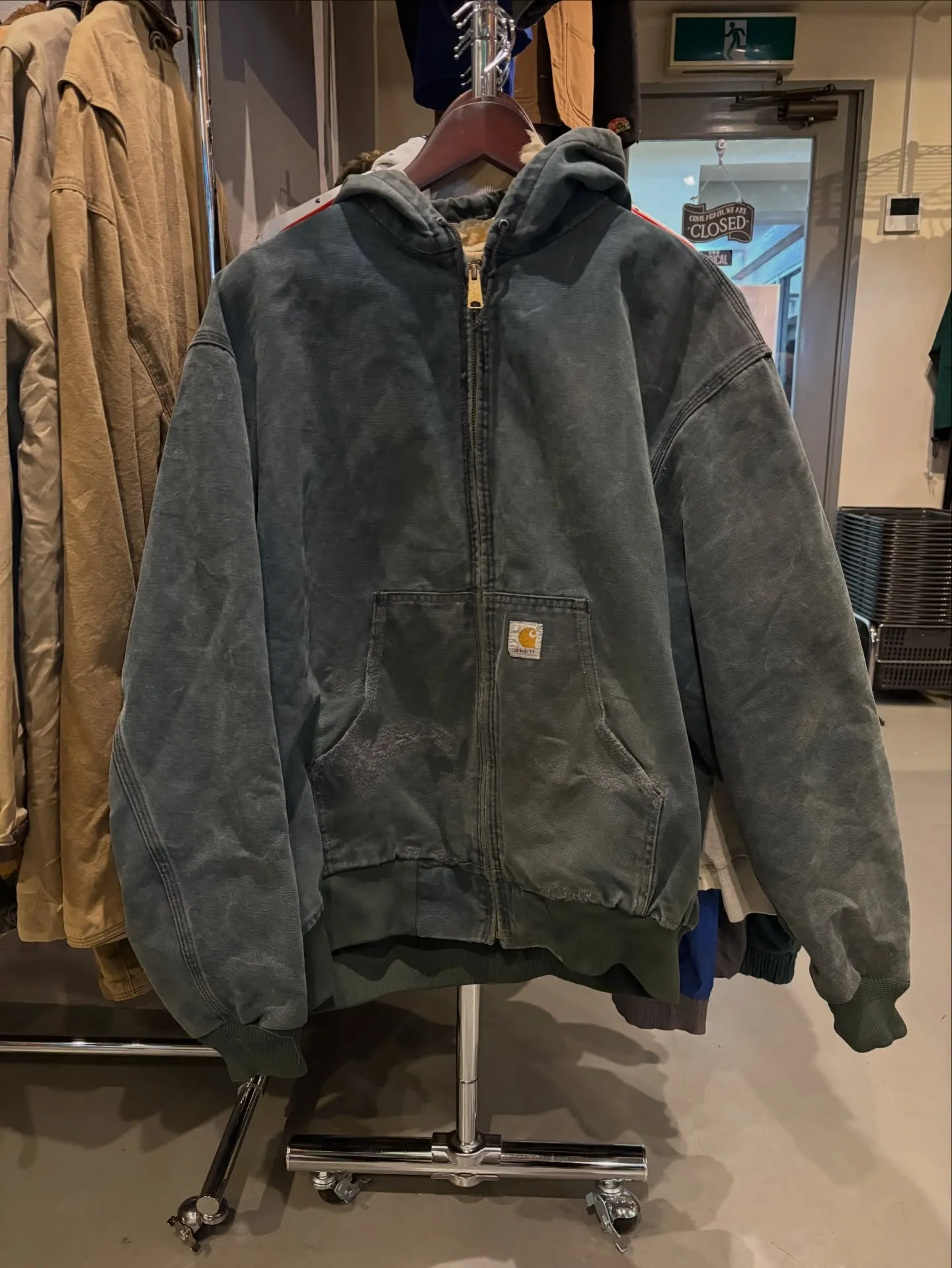 【商品紹介】1/10（土）12時販売開始carharttジャ...