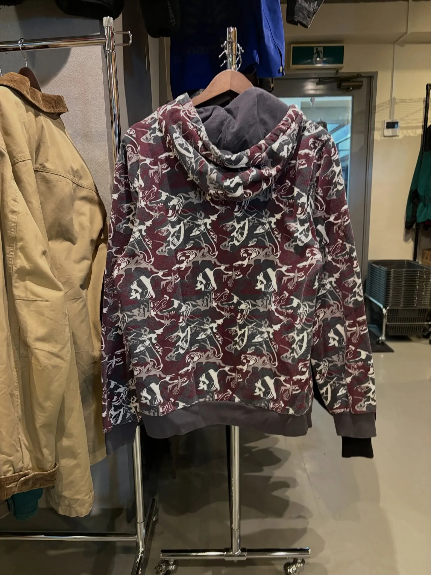 【商品紹介】adidas 総柄プルオーバーフーディ / Bo...