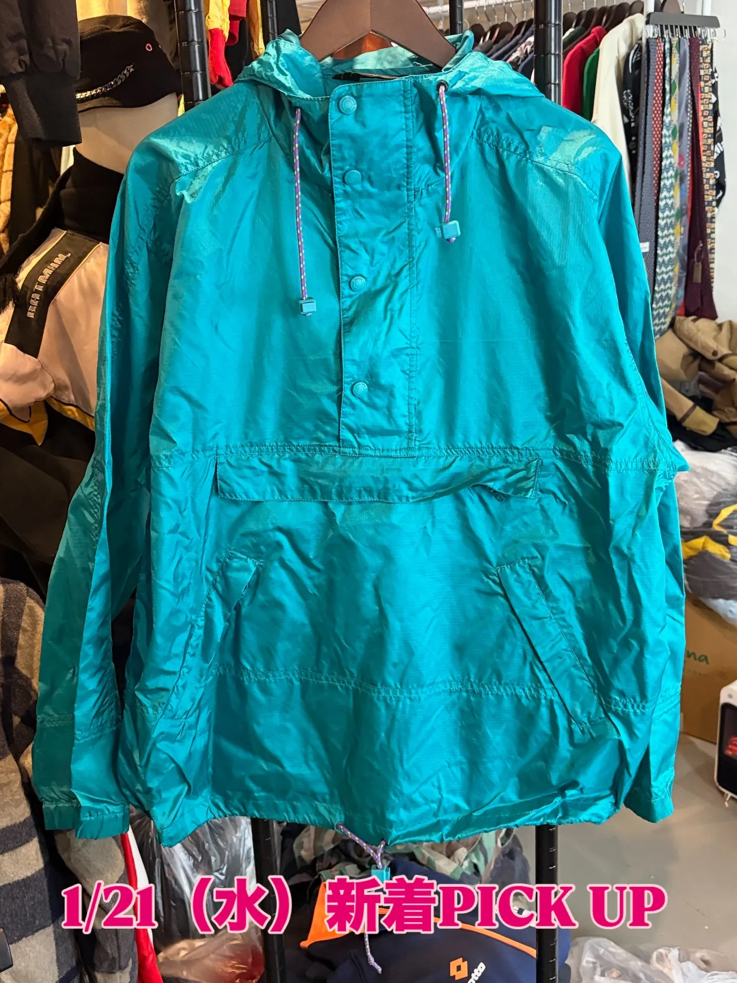 【商品紹介】Eddie Bauer ナイロンアノラックパーカ...