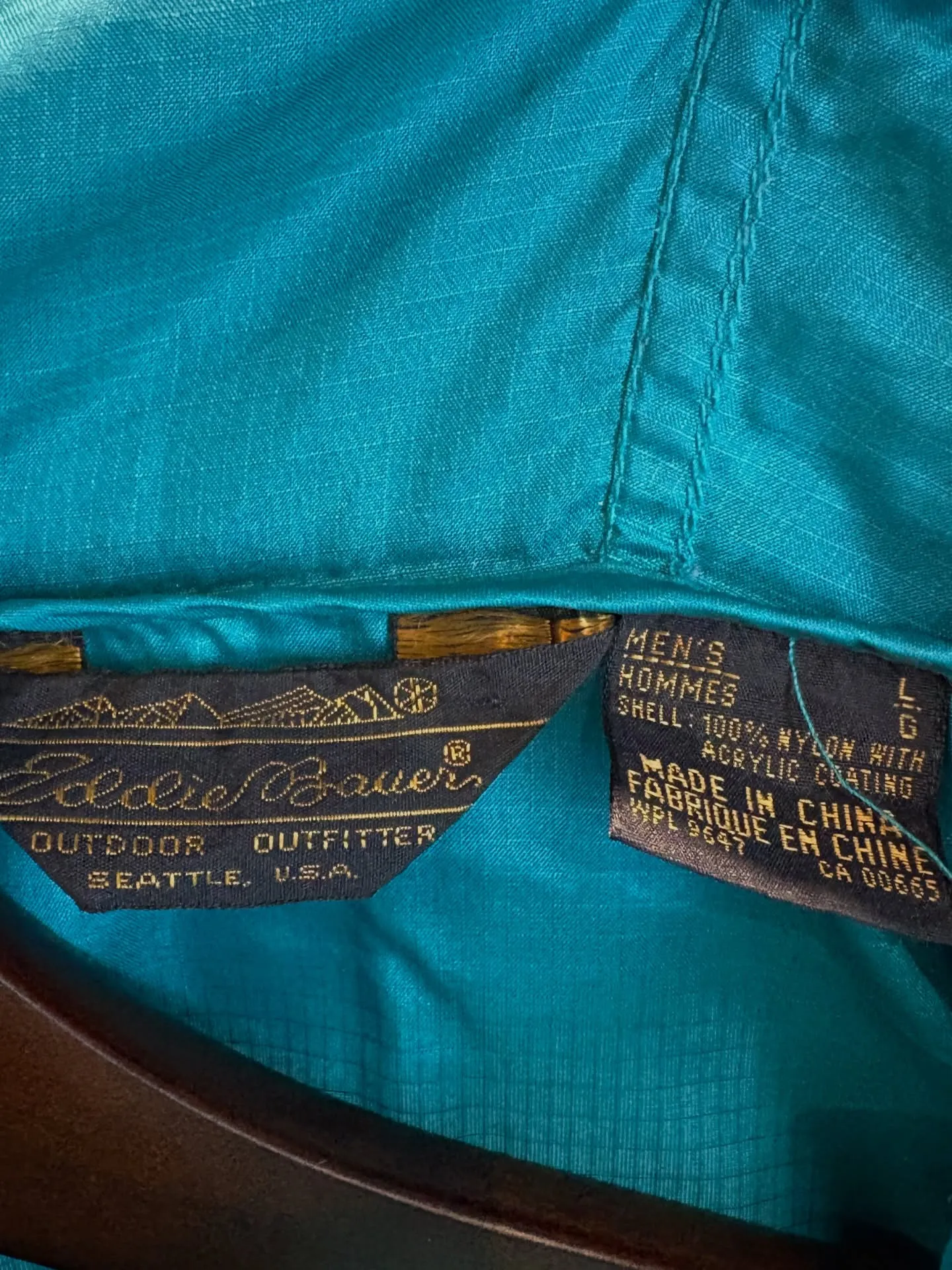 【商品紹介】Eddie Bauer ナイロンアノラックパーカ...